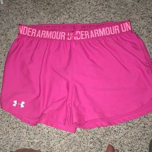 Underarmour athletic shorts